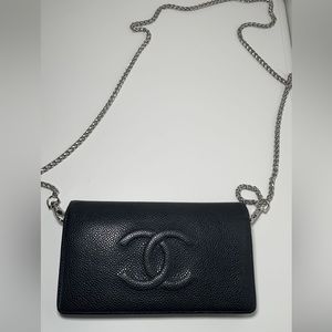 Chanel wallet on chain with authenticity card